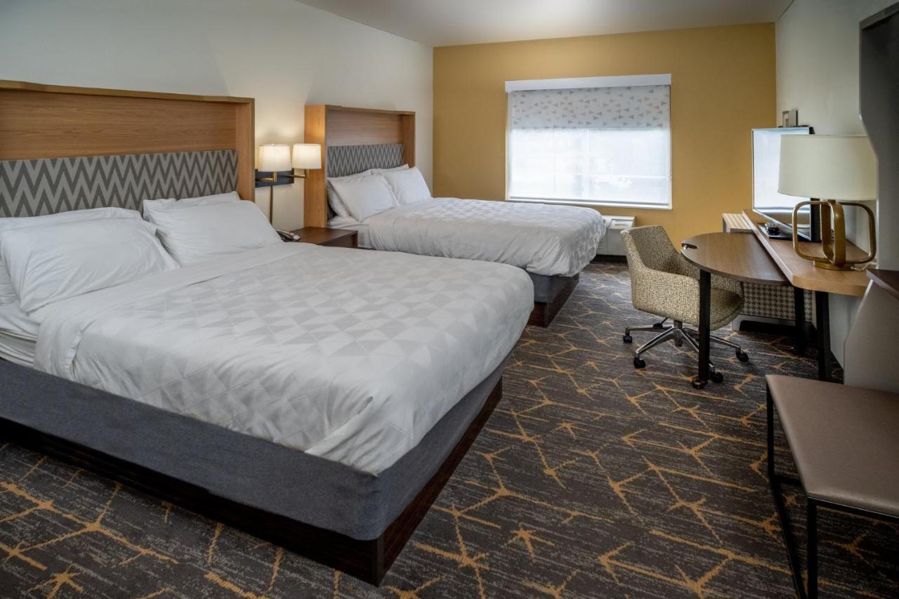 Holiday Inn Hotel & Suites Beckley By Ihg Exterior photo