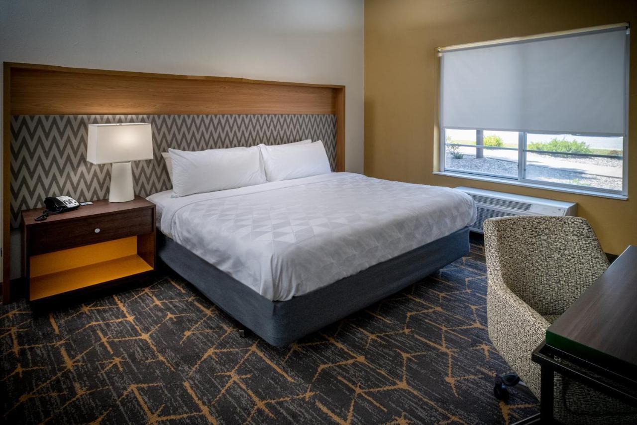 Holiday Inn Hotel & Suites Beckley By Ihg Exterior photo