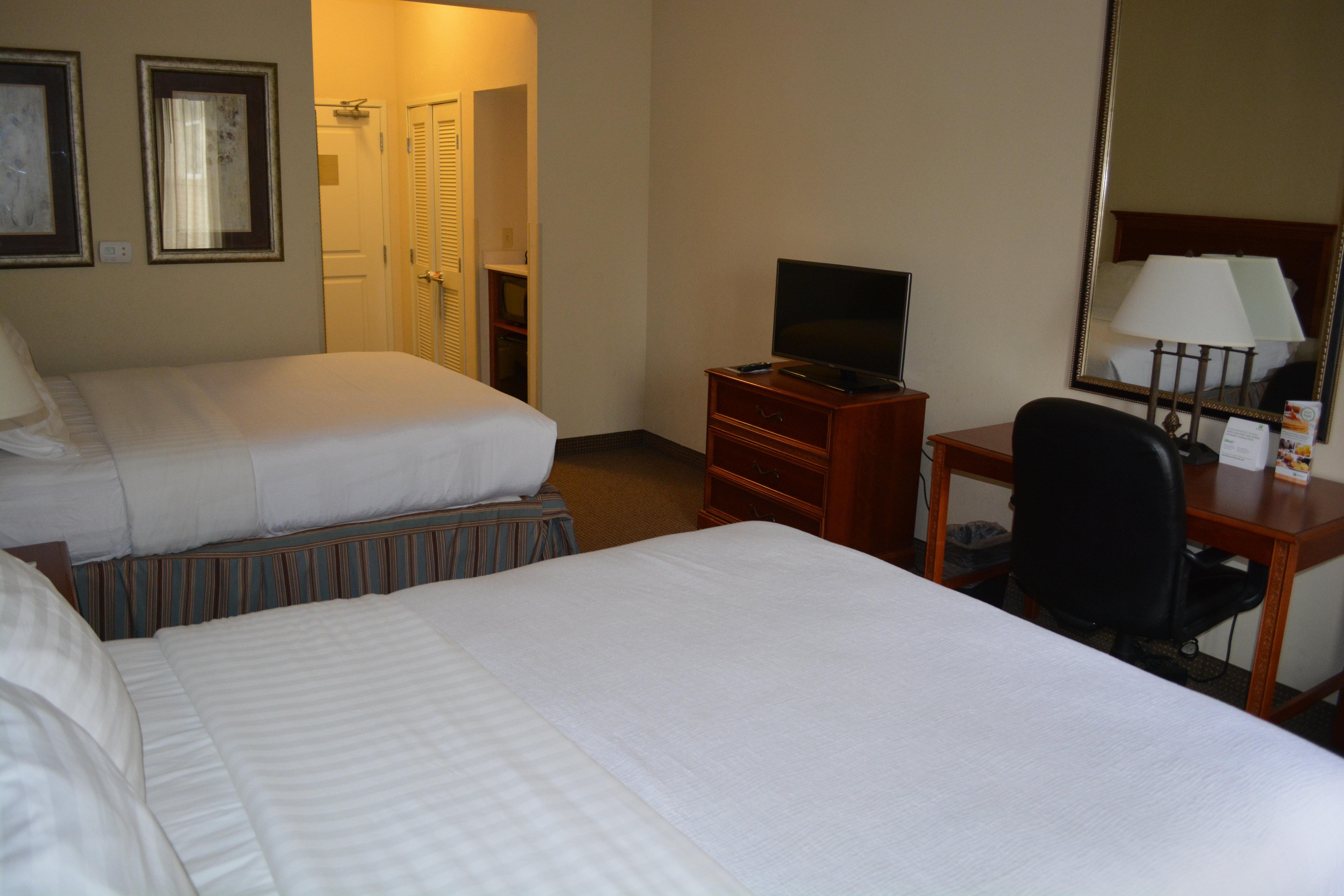 Holiday Inn Hotel & Suites Beckley By Ihg Exterior photo